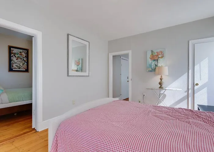 New! Boston Condo Near Mbta, 3 Mi To Fenway!